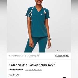 Women’s Figs scrub top